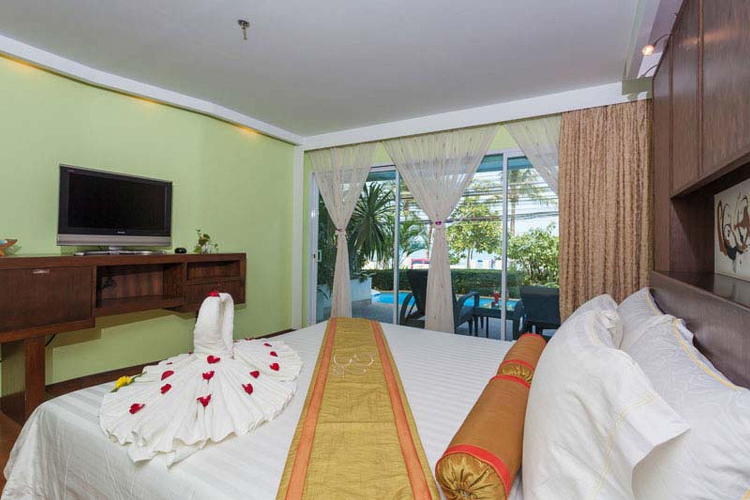 Homm Bliss Southbeach Patong Екстер'єр фото