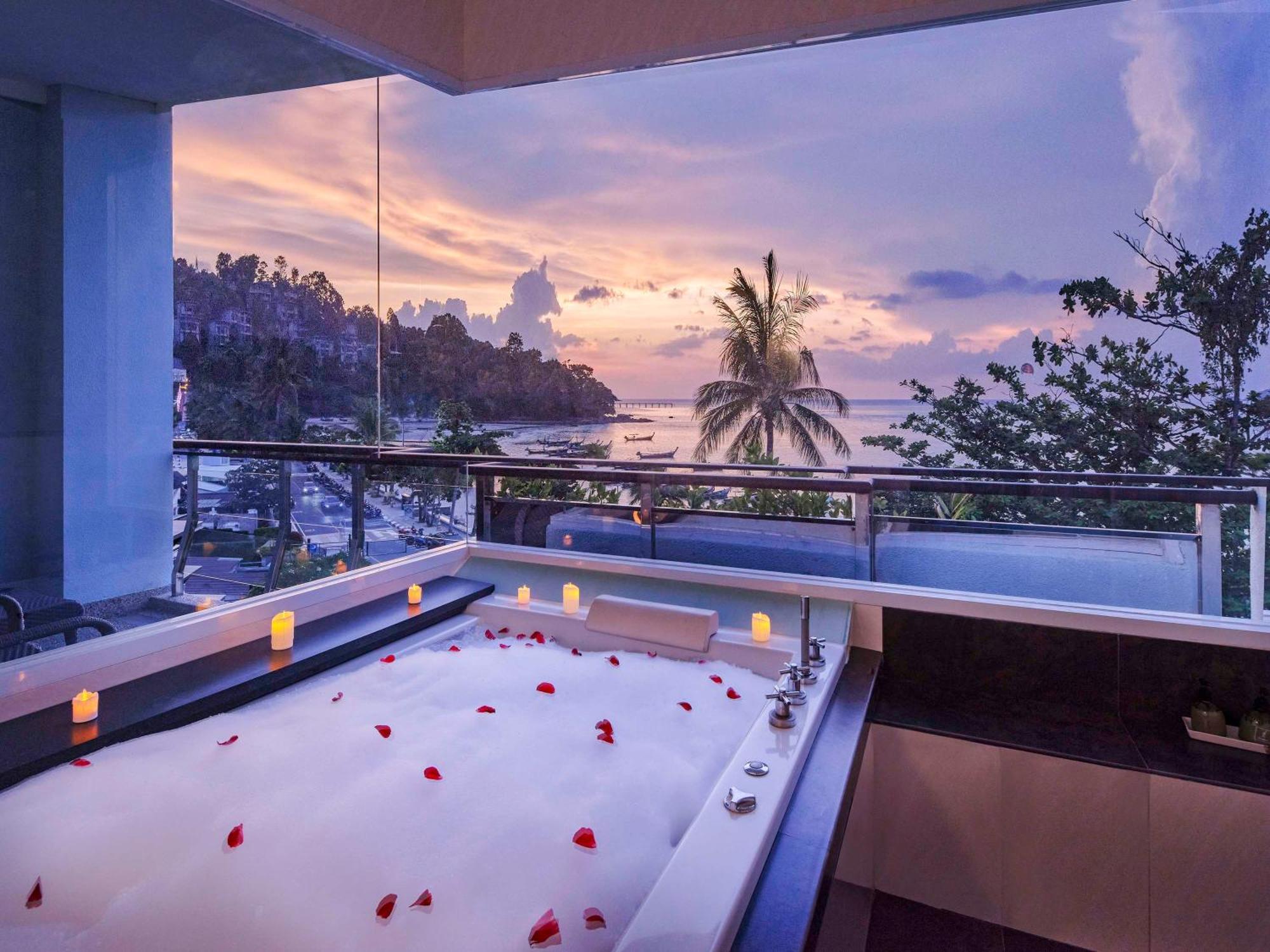Homm Bliss Southbeach Patong Екстер'єр фото