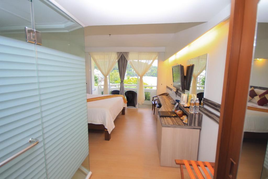 Homm Bliss Southbeach Patong Екстер'єр фото